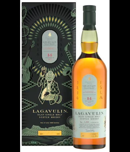 Fles Islay single malt van Lagavulin, op voorraad bij slijterij t Bockje in Bathmen