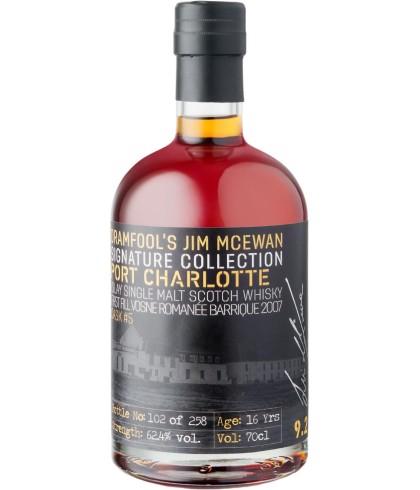 Fles Dramfool Port Charlotte Signature Collection 9.2, zwaar geturfde Islay single malt, bij slijterij ’t Bockje in Bathmen
