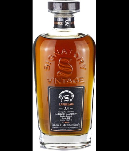 Fles Islay single malt van Laphroaig, op voorraad bij slijterij t Bockje in Bathmen