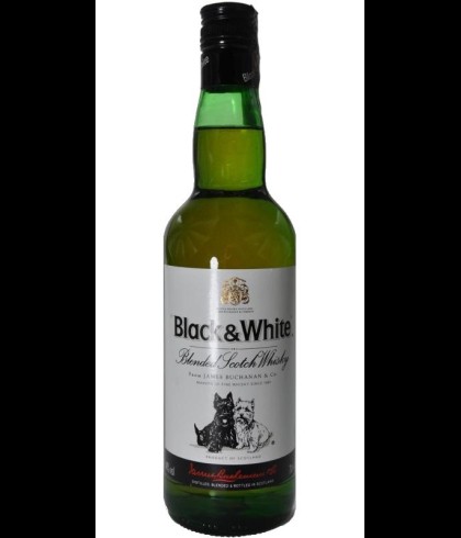 Fles Black & White, whisky, op voorraad bij slijterij t Bockje in Bathmen