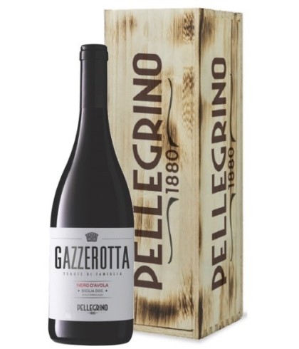 Fles Pellegrino Gazzerotta Nero d'Avola Magnum in kist, wijn op voorraad bij slijterij t Bockje in Bathmen