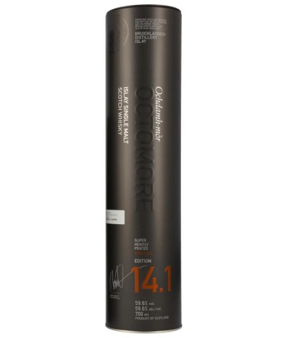 Fles Octomore 14.1, zwaar geturfde Islay single malt, op voorraad bij slijterij t Bockje in Bathmen