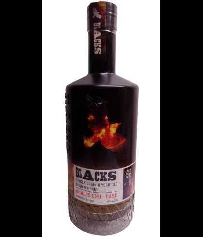 Fles Black's 08-year-old, whisky, op voorraad bij slijterij t Bockje in Bathmen