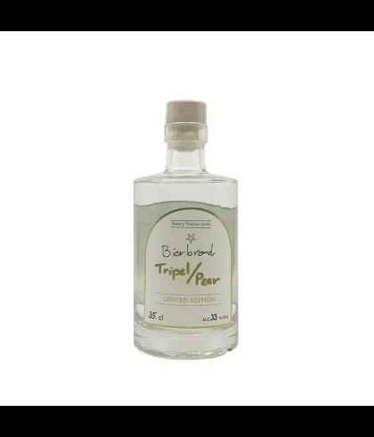 Eau de vie Twentse Ketels Bierbrand Tripel Peer, bij slijterij ’t Bockje in Bathmen