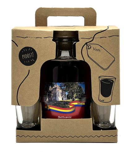 Geschenk Battumse Chocolade-kerslikeur Geschenkverpakking met 2 Shotglaasjes, bij slijterij ’t Bockje in Bathmen