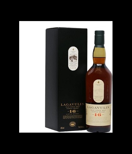 Fles Islay single malt van Lagavulin, op voorraad bij slijterij t Bockje in Bathmen