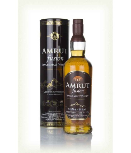 Fles Amrut Fusion, Indiase single malt whisky, op voorraad bij slijterij t Bockje in Bathmen
