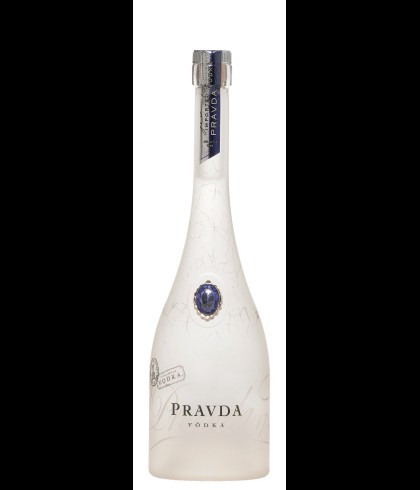 Fles Pravda Vodka, wodka, op voorraad bij slijterij t Bockje in Bathmen