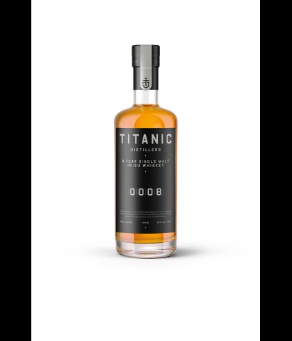 Fles Titanic 8 year, whisky, bij slijterij ’t Bockje in Bathmen