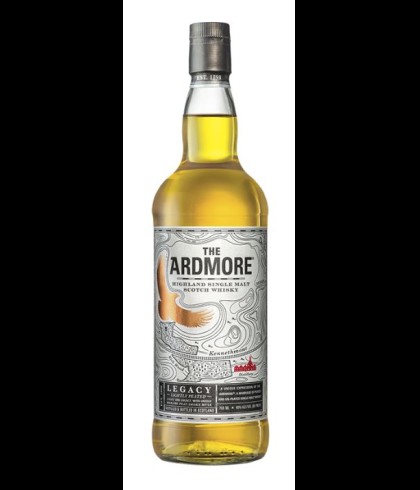 Fles The Ardmore Legacy, geturfde Highland single malt van de Ardmore-distilleerderij, op voorraad bij slijterij t Bockje in Bathmen
