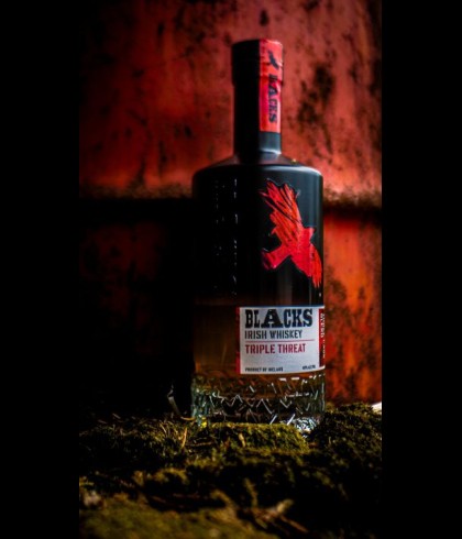 Fles Blacks Triple Threat, whisky, op voorraad bij slijterij t Bockje in Bathmen