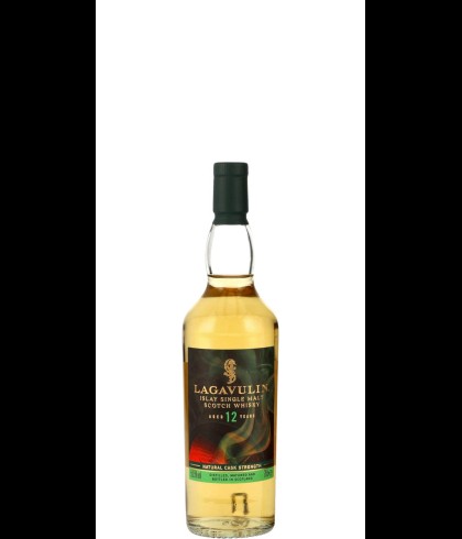 Fles Islay single malt van Lagavulin, op voorraad bij slijterij t Bockje in Bathmen
