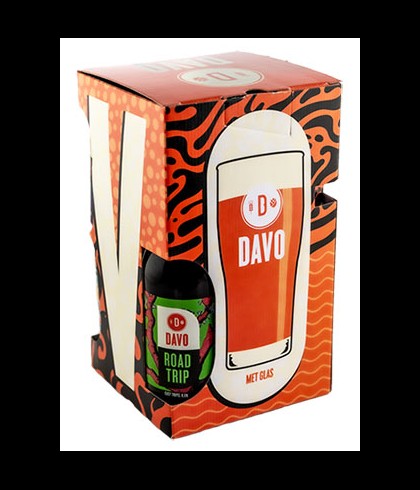 Davo Giftbox met twee flessen, twee blikken en een Davo-glas, bij slijterij t Bockje in Bathmen