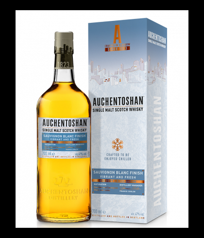 Fles Auchentoshan Sauvignon Blanc Finish, single malt whisky, op voorraad bij slijterij t Bockje in Bathmen