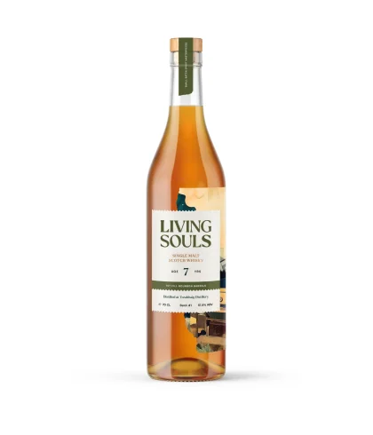 Fles Living Souls Torabhaig 7 Years Old Batch 1, geturfde single malt van het eiland Skye, op voorraad bij slijterij t Bockje in Bathmen