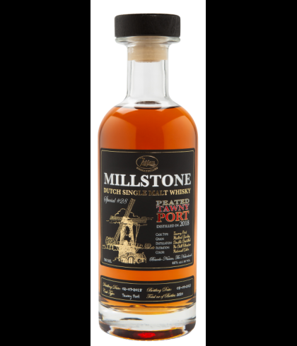 Fles Millstone Dutch Peated Single Malt 2018 Tawny Port Cask, Nederlandse whisky van Zuidam Distillers, op voorraad bij slijterij t Bockje in Bathmen