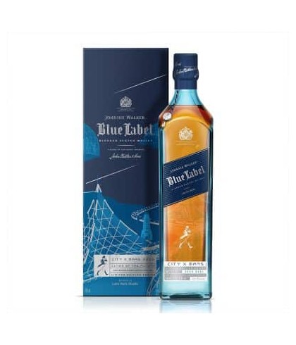 Fles blended Scotch van Johnnie Walker, op voorraad bij slijterij t Bockje in Bathmen