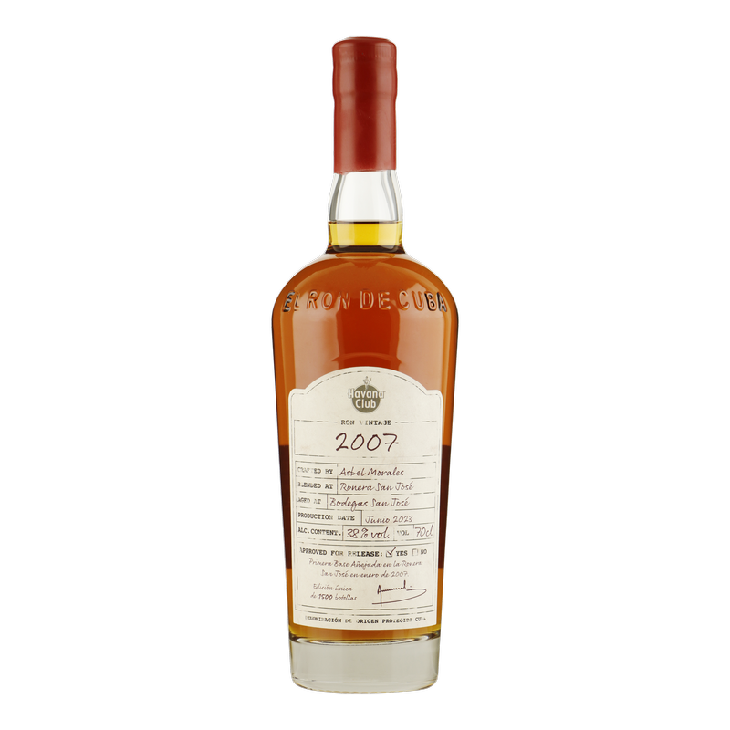 Fles Havana Club Vintage 2007, rum, bij slijterij ’t Bockje in Bathmen