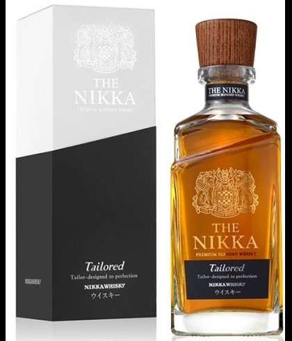 Fles The Nikka Tailored, Japanse whisky van Nikka, op voorraad bij slijterij t Bockje in Bathmen