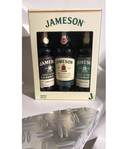 Fles Iers whiskey van Jameson, op voorraad bij slijterij t Bockje in Bathmen