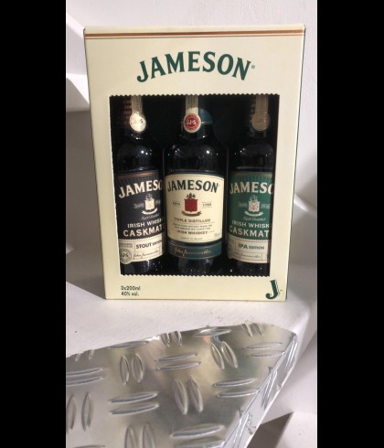 Fles Iers whiskey van Jameson, op voorraad bij slijterij t Bockje in Bathmen