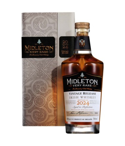 Fles Midleton Very Rare 2024, Ierse whiskey uit Midleton, op voorraad bij slijterij t Bockje in Bathmen