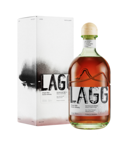 Fles geturfde single malt van Lagg op Arran, op voorraad bij slijterij t Bockje in Bathmen
