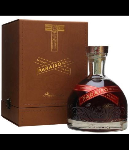 Fles Bacardi Facundo Paraiso, rum, bij slijterij t Bockje in Bathmen