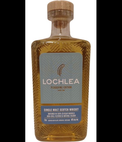 Fles Lowland single malt van Lochlea, op voorraad bij slijterij t Bockje in Bathmen