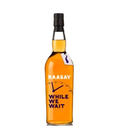 Fles Raasay While We Wait, Schotse single malt van het eiland Raasay, op voorraad bij slijterij t Bockje in Bathmen