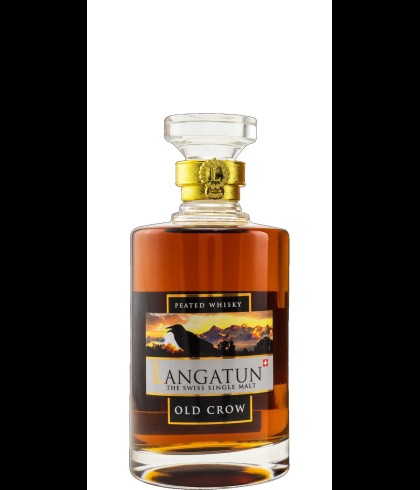 Fles Zwitserse whisky van Langatun, op voorraad bij slijterij t Bockje in Bathmen