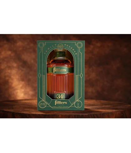 Fles Filliers Single Grain 34 Years Old Family Reserve, single malt whisky, op voorraad bij slijterij t Bockje in Bathmen