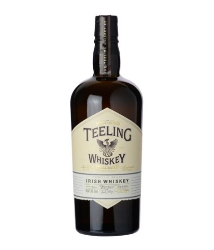 Fles Teeling Small Batch Rum Cask, Ierse whiskey uit Dublin, op voorraad bij slijterij t Bockje in Bathmen