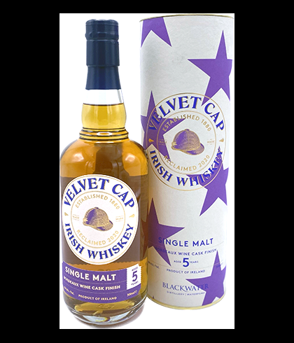 Fles Velvet Cap 5Y Bordeaux Wine Cask Finish, whisky, op voorraad bij slijterij t Bockje in Bathmen