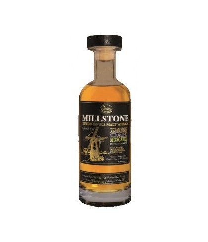 Fles Zuidam Millstone American Oak Moscatel Special #17, Nederlandse whisky van Zuidam Distillers, bij slijterij ’t Bockje in Bathmen