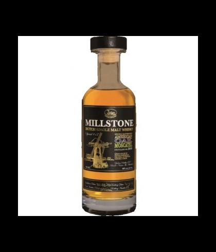 Fles Zuidam Millstone American Oak Moscatel Special #17, Nederlandse whisky van Zuidam Distillers, op voorraad bij slijterij t Bockje in Bathmen