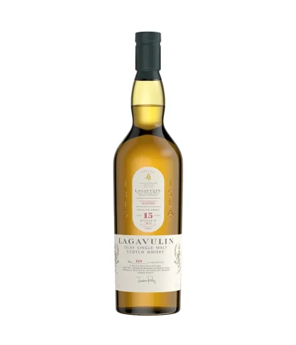 Fles Islay single malt van Lagavulin, op voorraad bij slijterij t Bockje in Bathmen