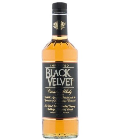 Fles Black Velvet Canadian Whiskey, whisky, op voorraad bij slijterij t Bockje in Bathmen