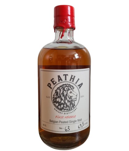 Fles Brugse Whisky Peathia 1st Release, whisky, op voorraad bij slijterij t Bockje in Bathmen