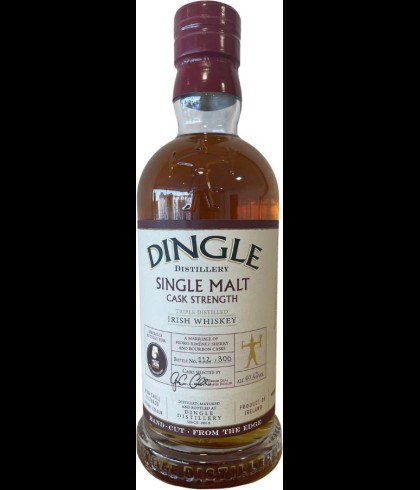 Fles Dingle Single Malt Cask Strength, single malt whisky, op voorraad bij slijterij t Bockje in Bathmen