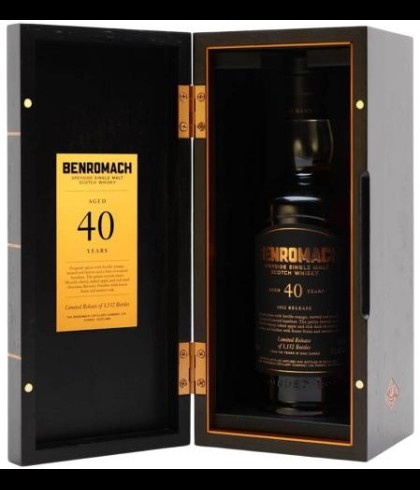Fles Benromach 40 Years Old 2022 Release, single malt whisky, op voorraad bij slijterij t Bockje in Bathmen