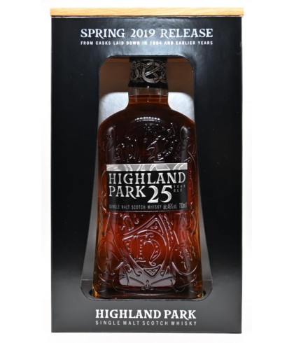 Fles Highland Park 25 Years Old, single malt whisky, op voorraad bij slijterij t Bockje in Bathmen