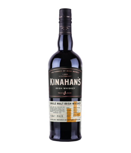 Fles Iers whiskey van Kinahan’s, op voorraad bij slijterij t Bockje in Bathmen