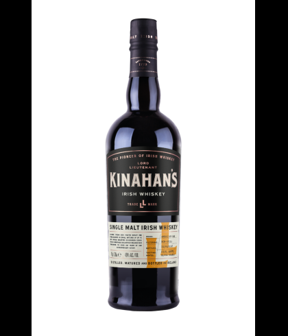 Fles Iers whiskey van Kinahan&rsquo;s, op voorraad bij slijterij t Bockje in Bathmen