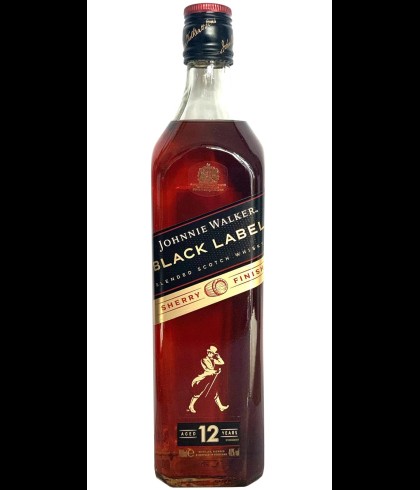 Fles blended Scotch van Johnnie Walker, op voorraad bij slijterij t Bockje in Bathmen
