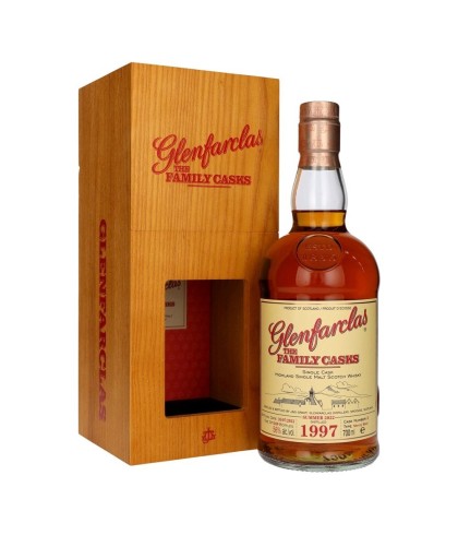 Fles Glenfarclas 1997 Family Cask #3, single malt whisky, op voorraad bij slijterij t Bockje in Bathmen