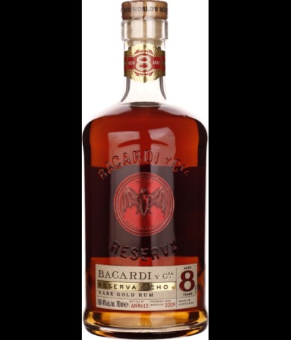 Fles Bacardi Reserva Ocho 8 Años, rum, bij slijterij t Bockje in Bathmen