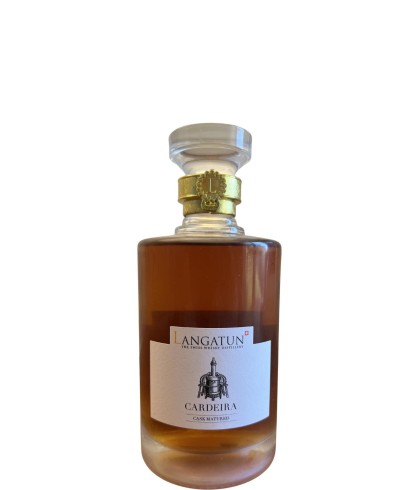 Fles Zwitserse whisky van Langatun, op voorraad bij slijterij t Bockje in Bathmen