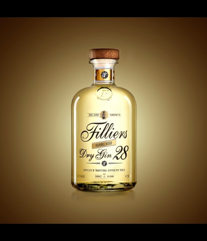 Fles Filliers Dry Gin 28 Barrel Aged, gin, op voorraad bij slijterij t Bockje in Bathmen