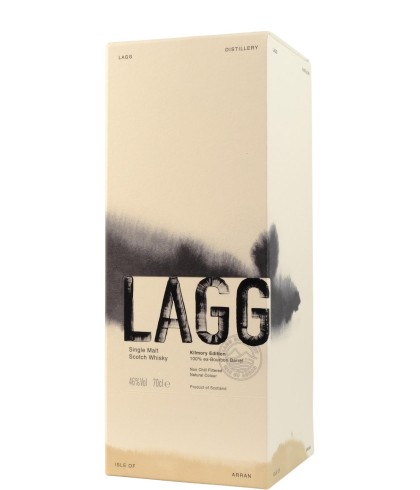 Fles geturfde single malt van Lagg op Arran, op voorraad bij slijterij t Bockje in Bathmen